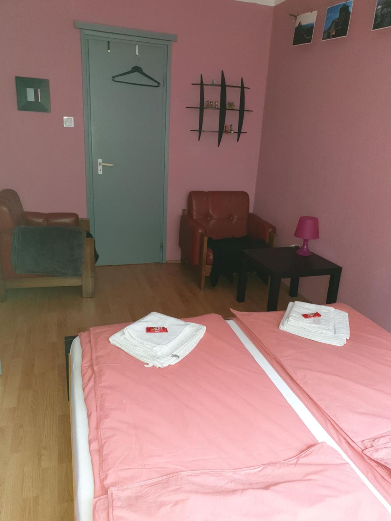 Goldapartman Salgótarján Екстериор снимка